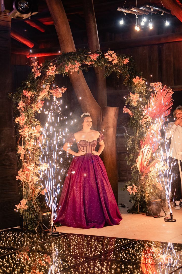 Entrada da debutante na festa de 15 anos